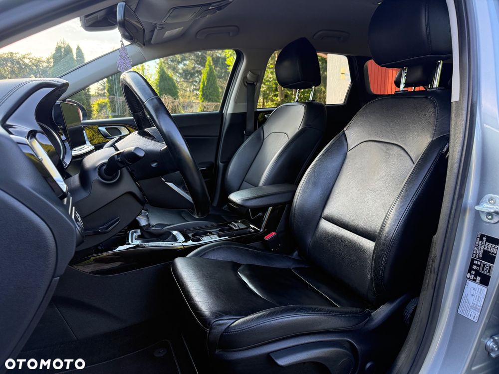Kia Ceed 1.6 CRDi SCR L Business Line Plus DCT - 18