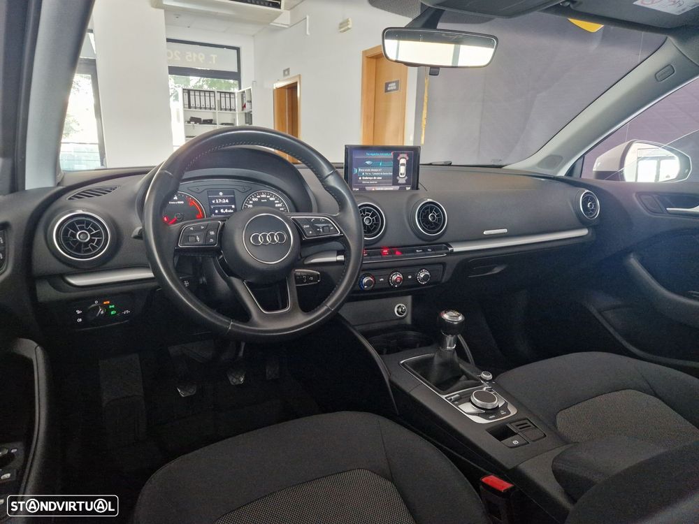 Audi A3 Limousine 1.6 TDI Design - 9