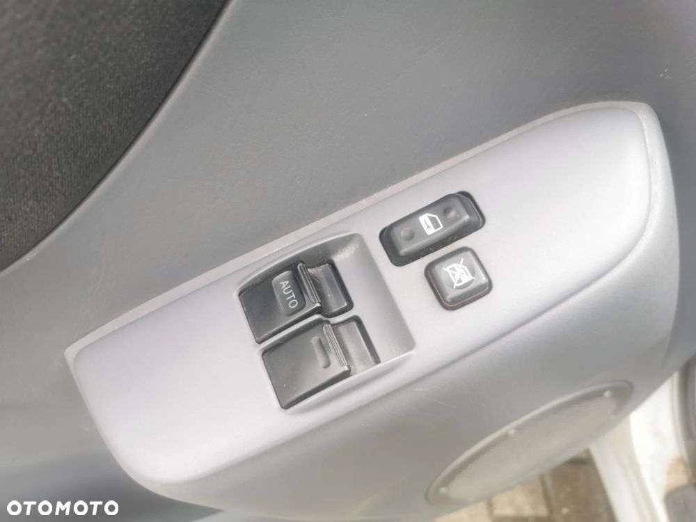 Toyota RAV4 2.0 VVT-i 4x4 - 14