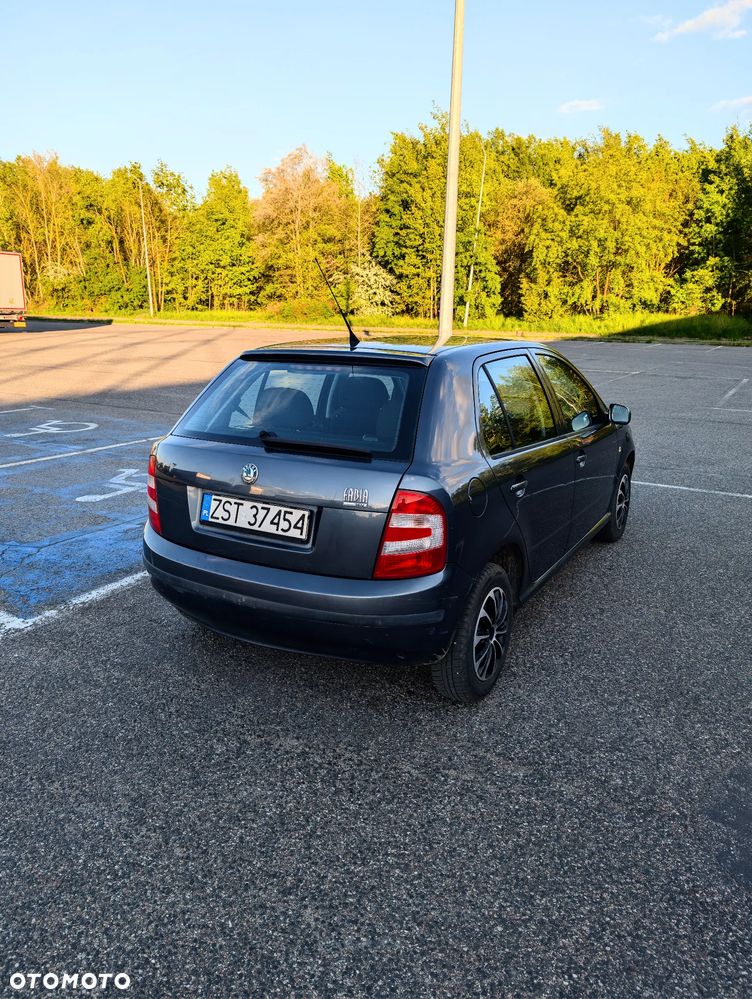 Skoda Fabia 1.4 16V Style Edition - 6