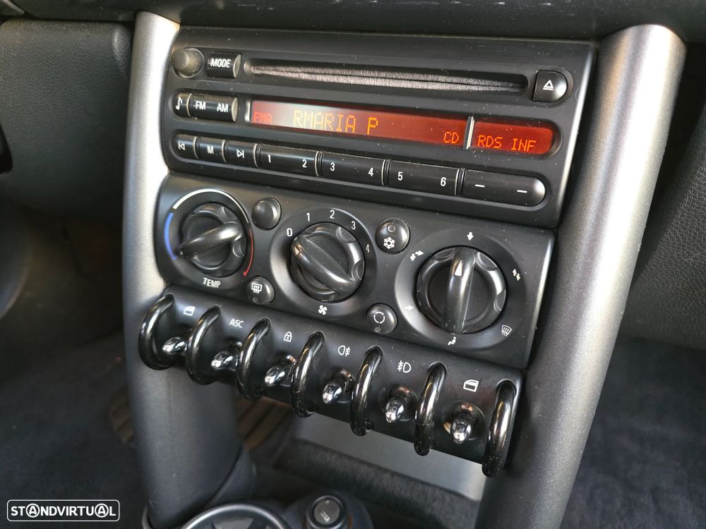 MINI 3 Portas One 1.4 D - 17