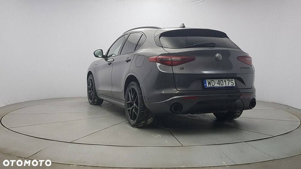 Alfa Romeo Stelvio - 5