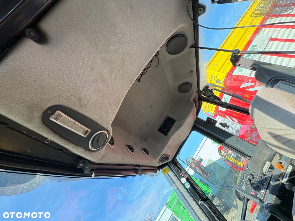 JCB 3200 - 12