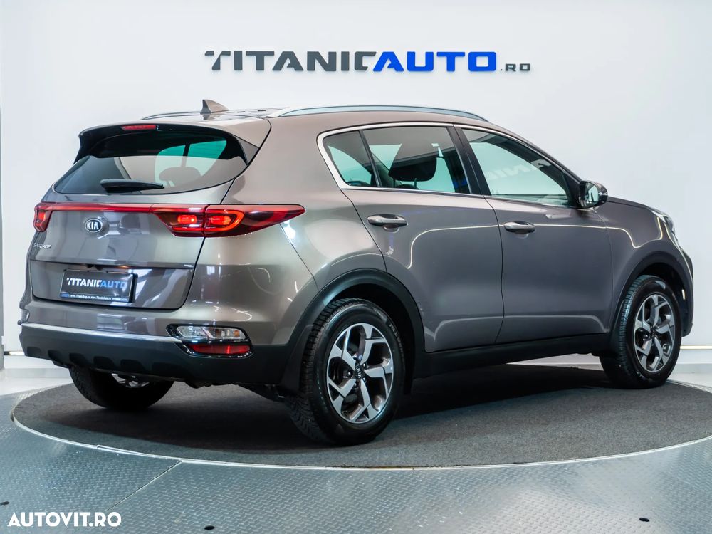 Kia Sportage 1.6 GDI 2WD Black Edition - 9