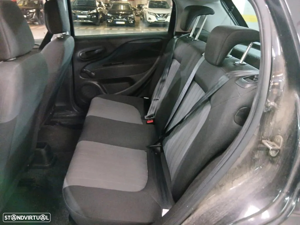 Fiat Punto 1.2 Easy S&S - 11