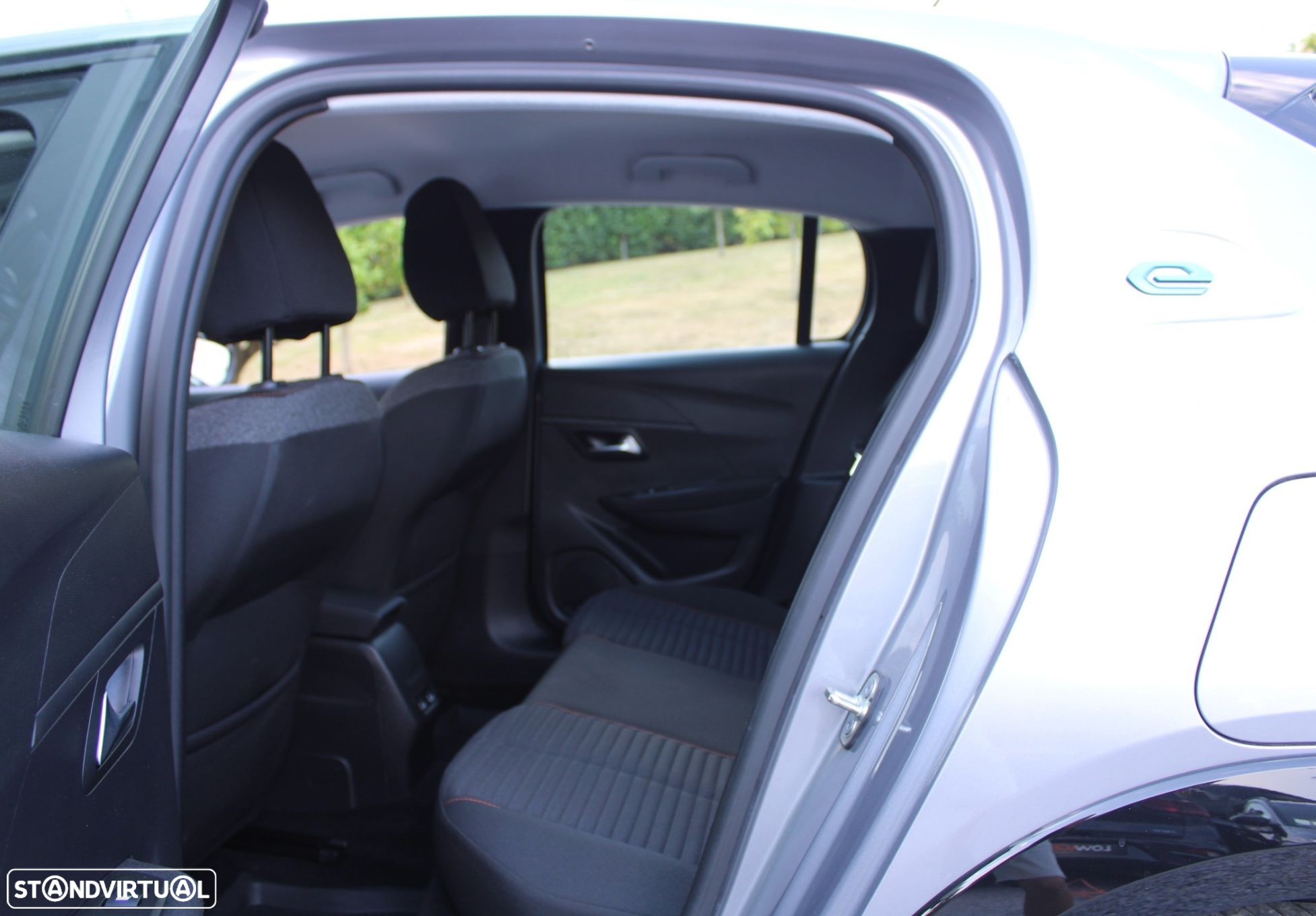 Peugeot e-208 50 kWh Active Pack - 12
