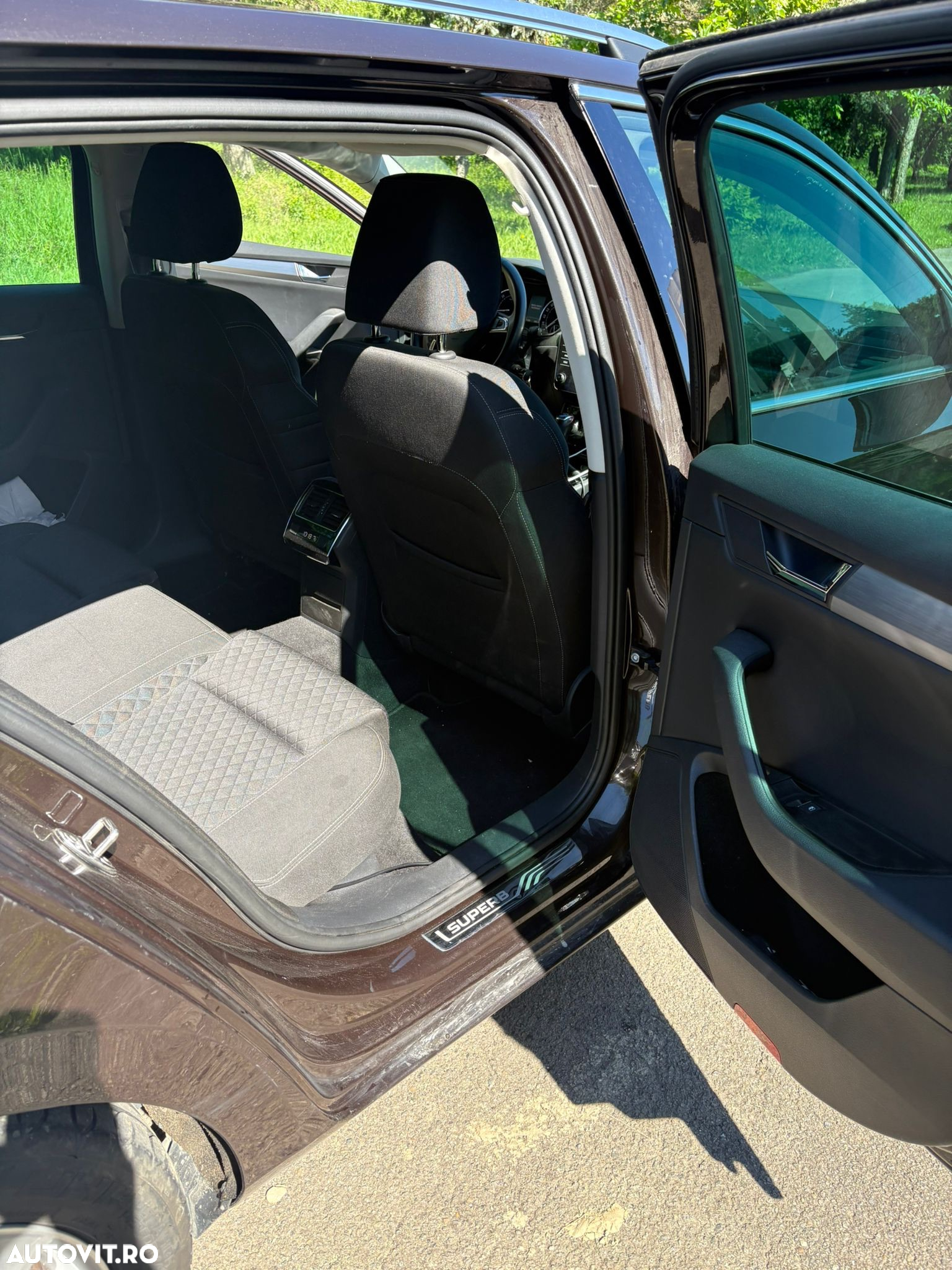 Skoda Superb Combi 2.0 TDI DSG Style - 13