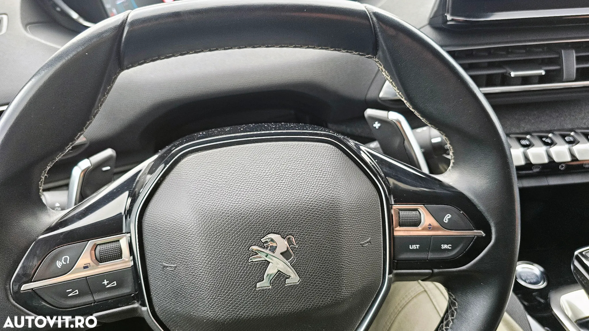 Peugeot 3008 Plug-In Hybrid4 300 e-EAT8 Allure Pack - 21