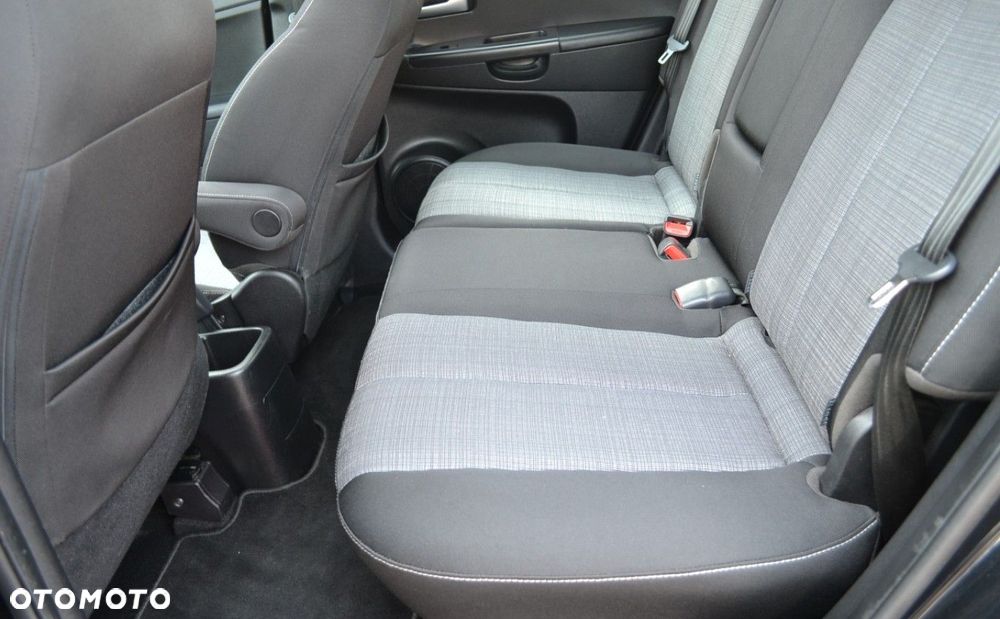 Kia Venga - 8
