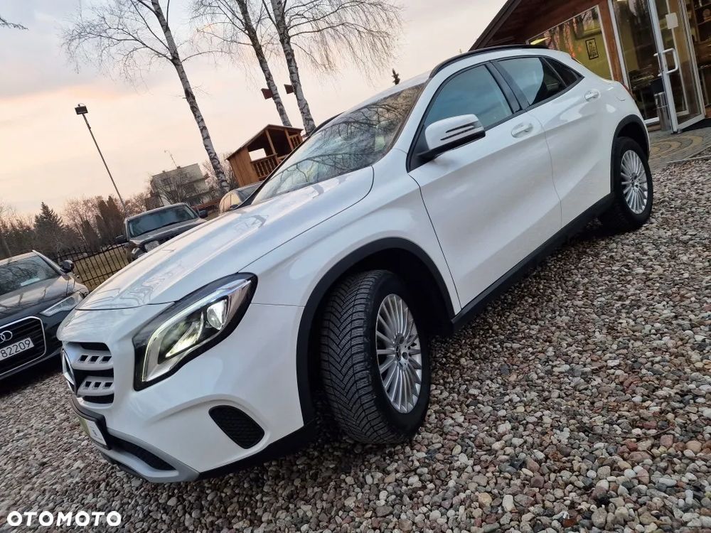 Mercedes-Benz GLA - 1