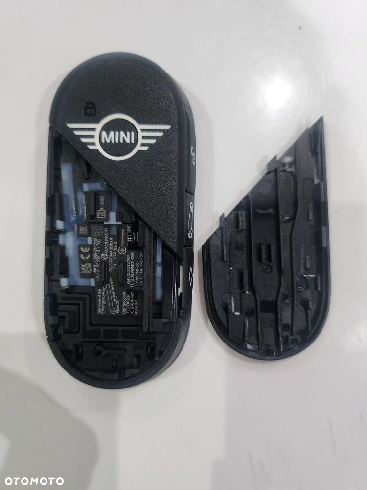 PILOT KLUCZYK MINI COUNTRY U25 5B3E8E9 CZĘSTOTLIEOŚĆ 433MHz - 4