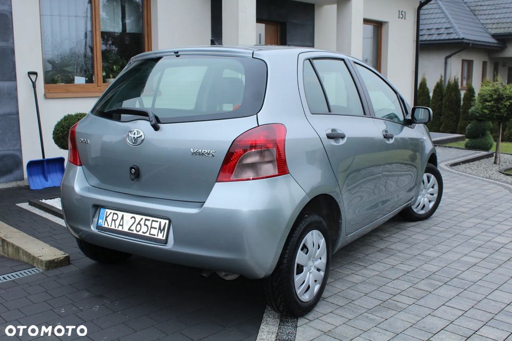 Toyota Yaris 1.0 Luna A/C - 6