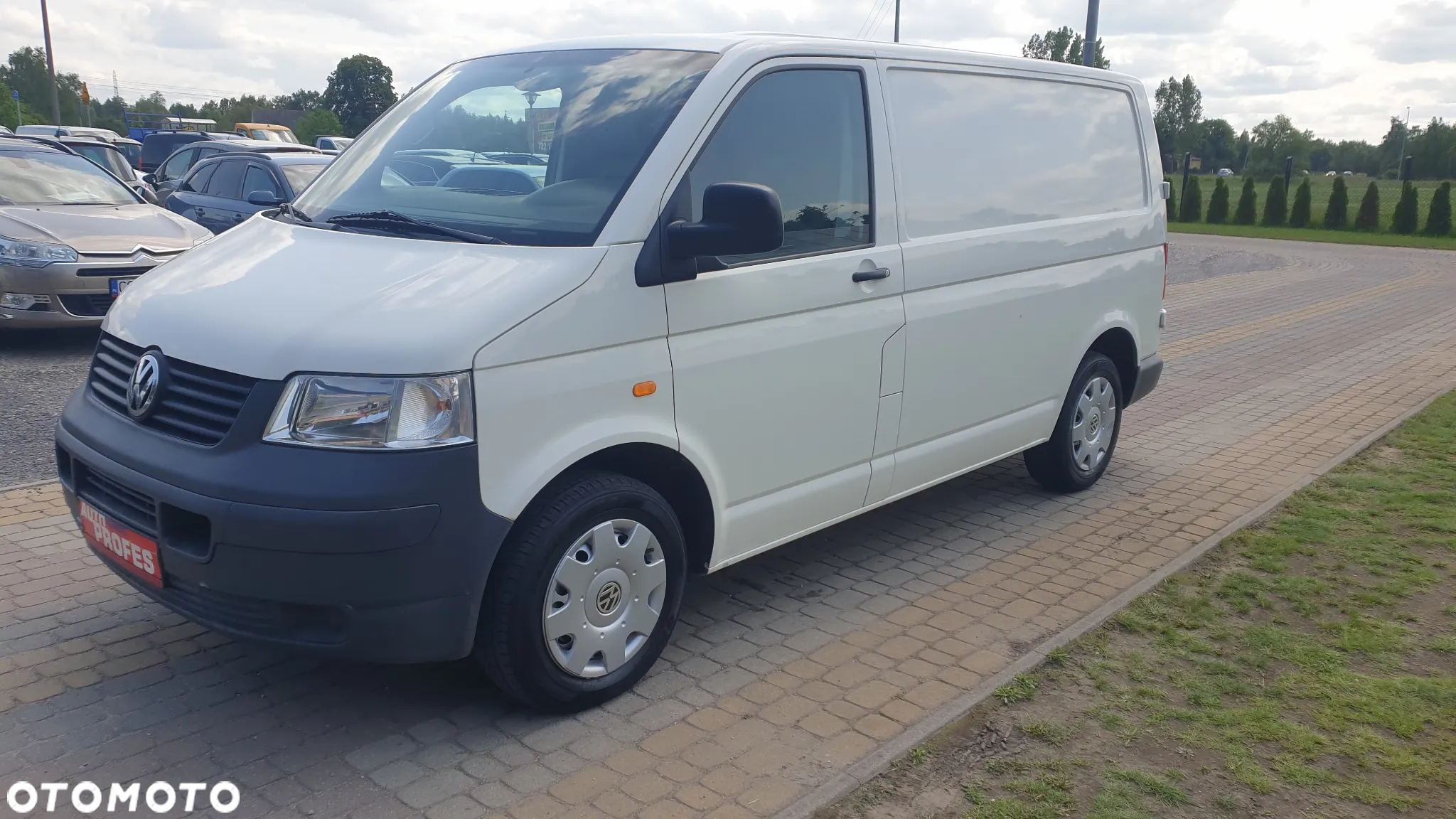 Volkswagen Transporter - 2