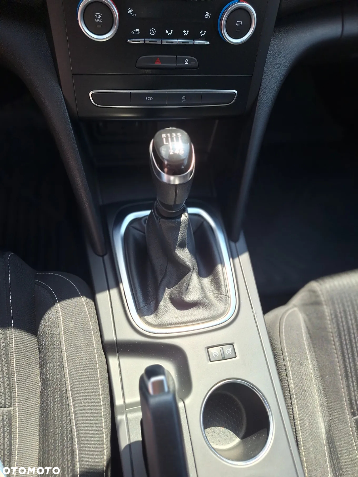 Renault Megane 1.5 dCi Zen - 26