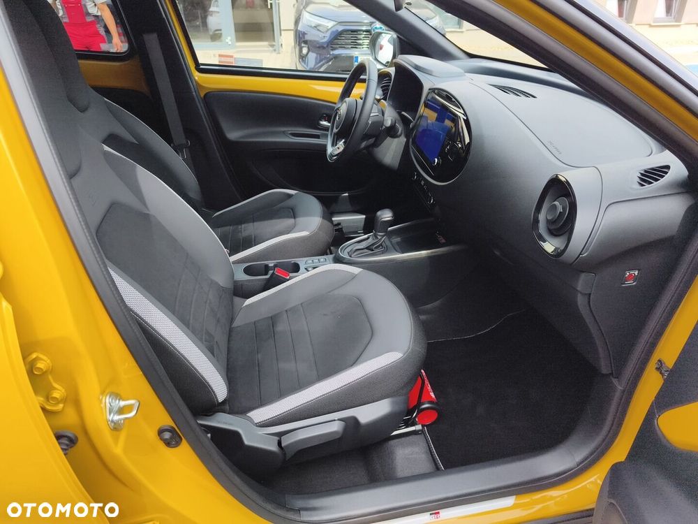 Toyota Aygo X Hybrid 1.5 Style e-CVT - 12