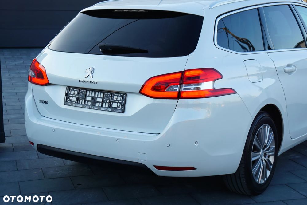 Peugeot 308 BlueHDi 130 Stop & Start Allure Business-Paket - 15