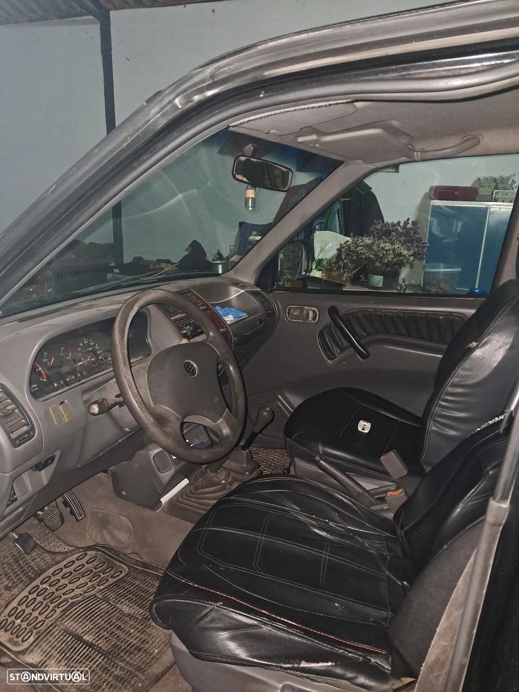 Nissan Terrano - 5