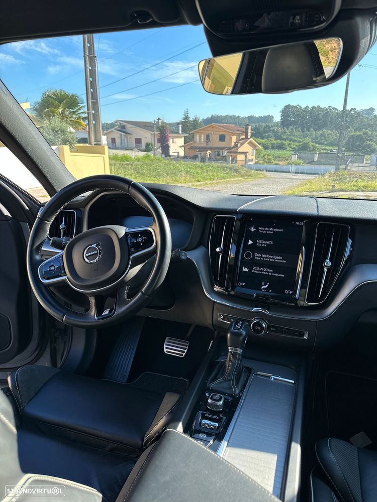 Volvo XC 60 2.0 D4 R-Design Geartronic - 12