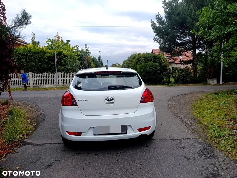 Kia ProCeed Pro_cee'd 1.4 L - 7