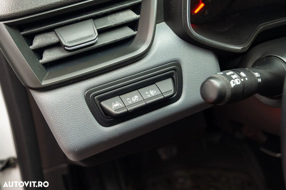 Renault Clio - 23