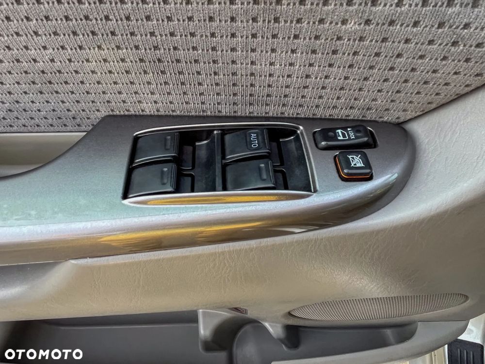 Toyota Sienna - 30