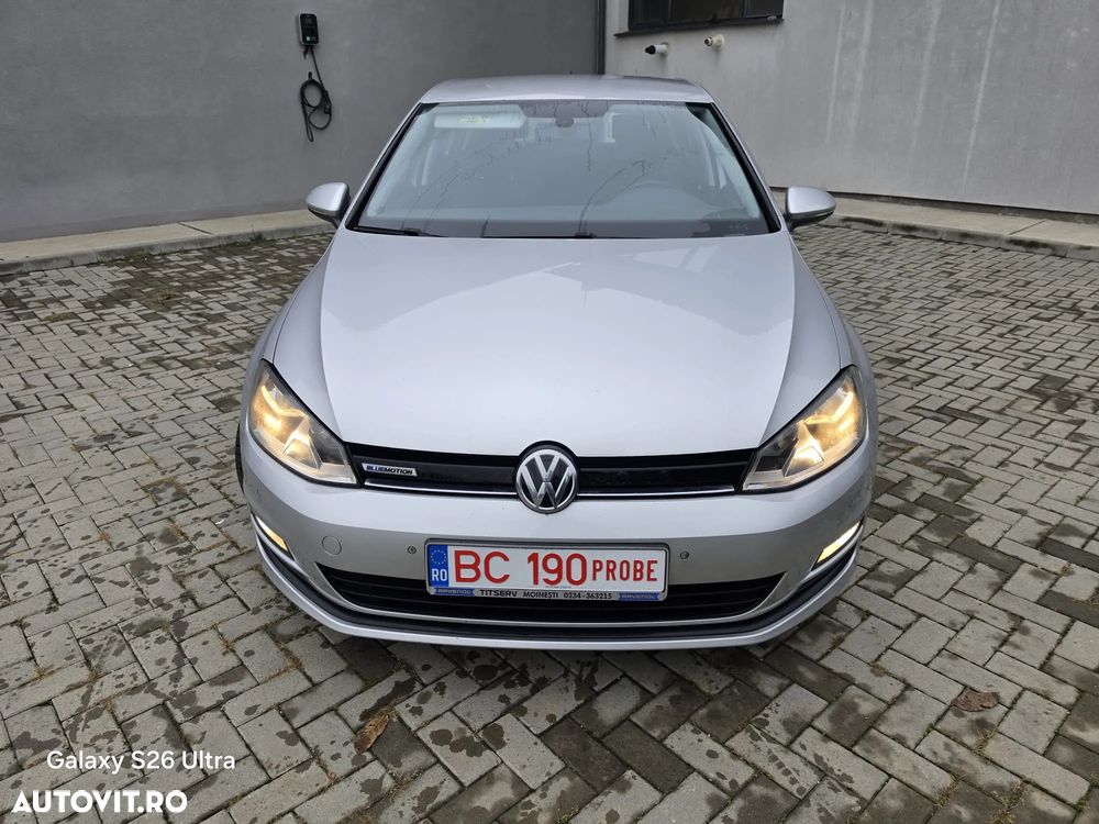 Volkswagen Golf - 2