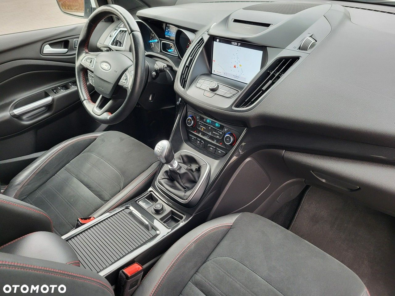 Ford Kuga - 17