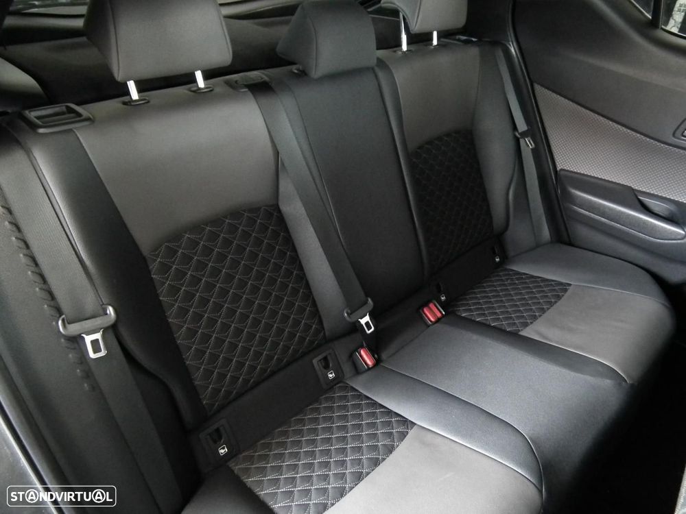 Toyota C-HR 1.8 Hybrid Exclusive - 18