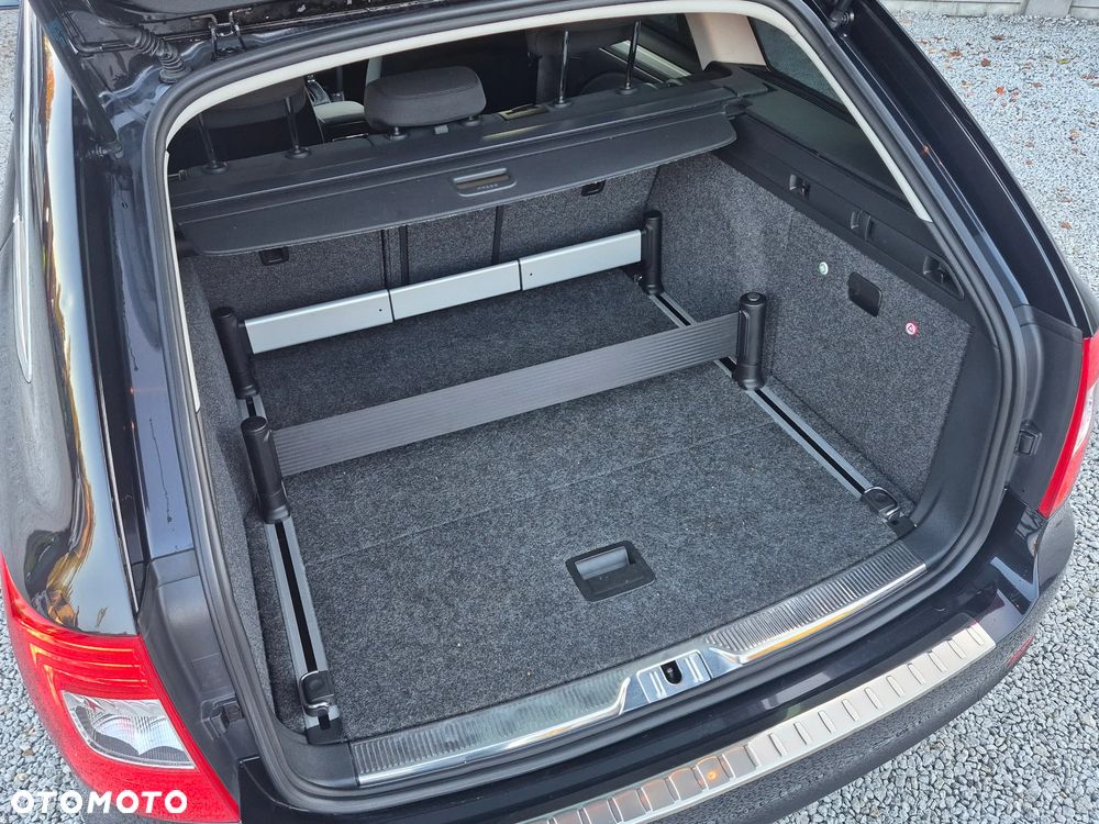 Skoda Superb 2.0 TDI DSG Elegance - 22