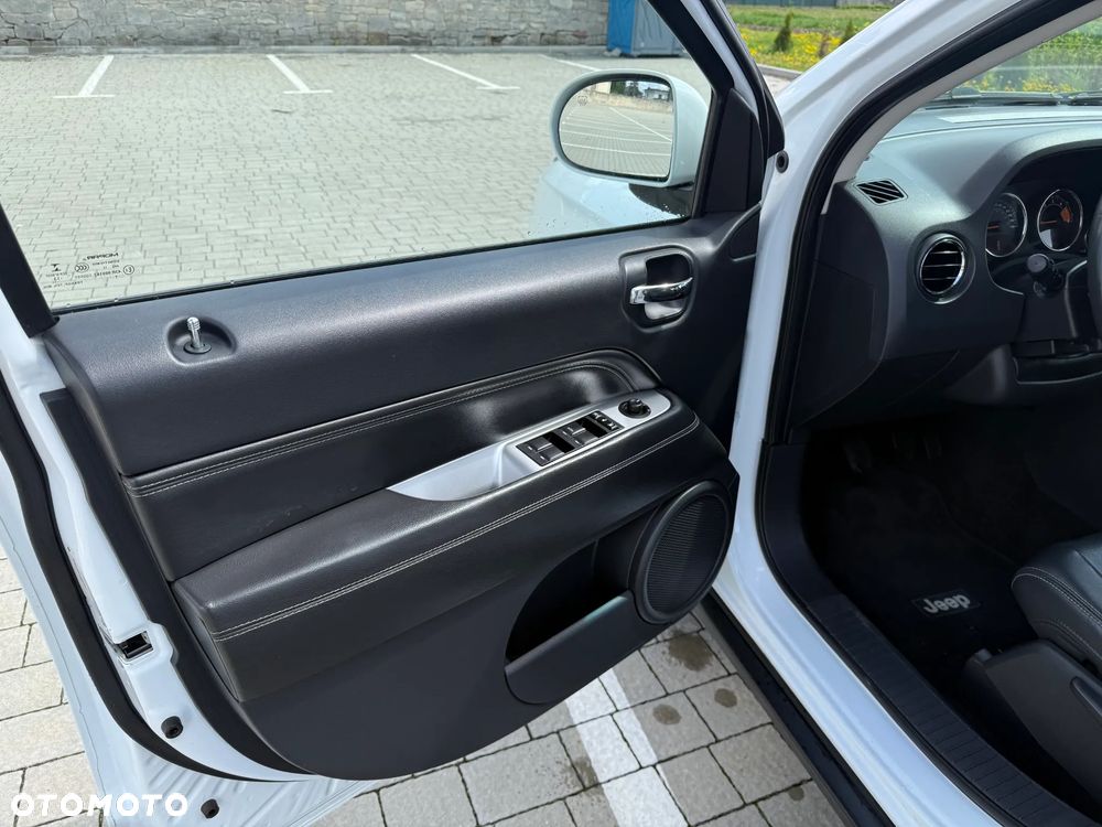 Jeep Compass - 10