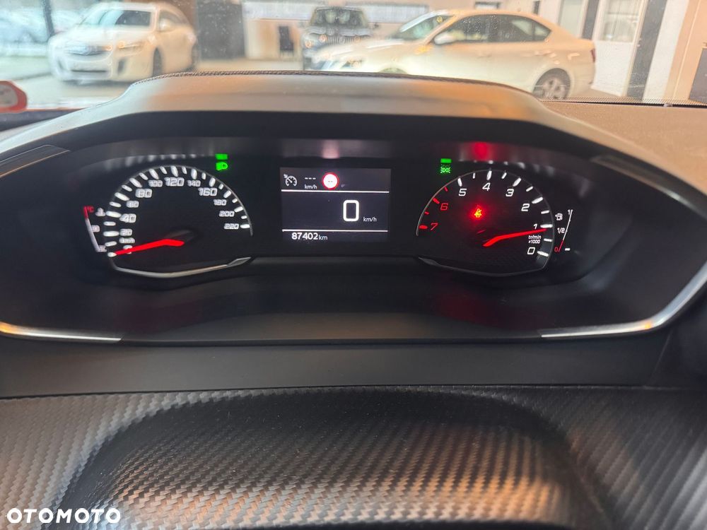 Peugeot 2008 1.2 PureTech Allure Pack S&S - 10