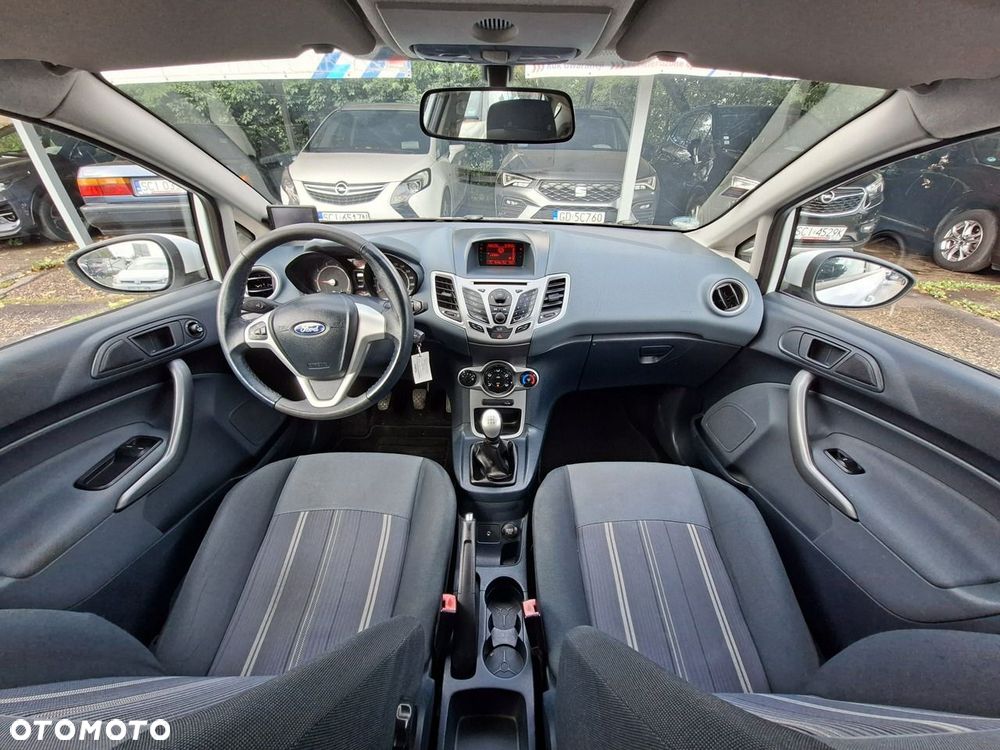 Ford Fiesta 1.25 Trend - 13