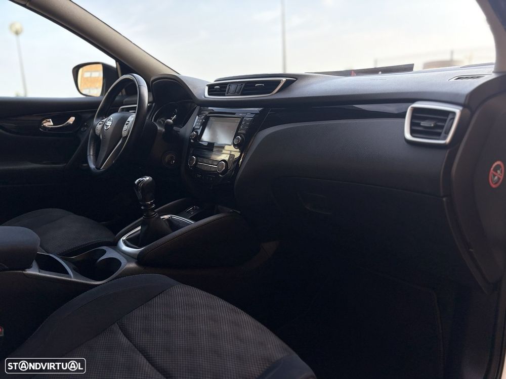 Nissan Qashqai 1.5 dCi DPF acenta - 14