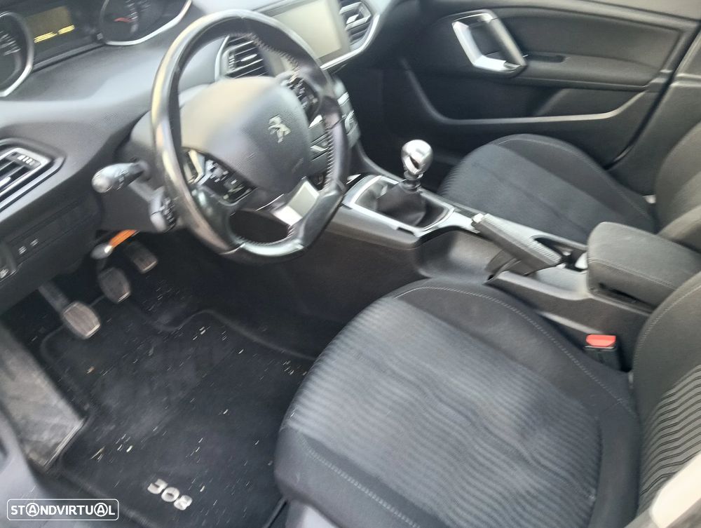 Peugeot 308 SW BlueHDi 120 Stop & Start Active - 19