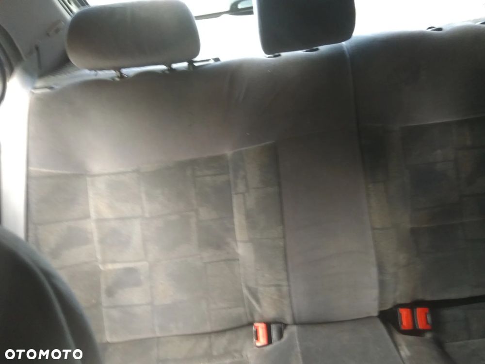 Auto na części - Renault Megane 98 KM diesel 2000 Silnik Skrzynia Drzwi Maska Klapa Błotnik Zderzak Lampa Szyba Klamka Lusterko Deska Kokpit - 9