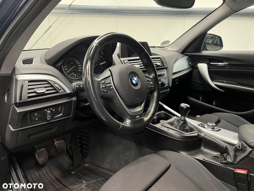 BMW Seria 1 116d Sport Line - 23