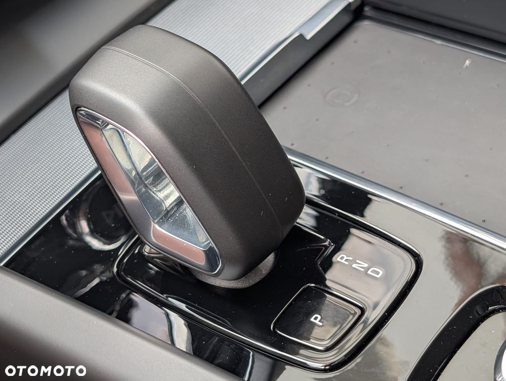 Volvo XC 60 B5 B AWD Plus Dark - 23