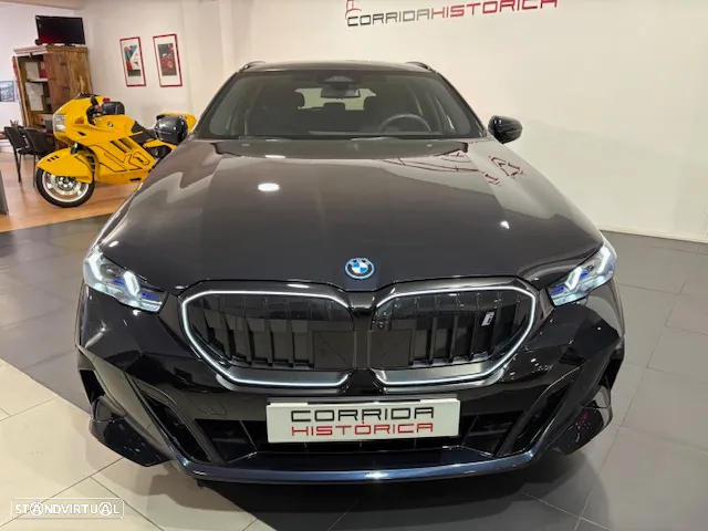 BMW i5 Touring eDrive40 Pack Desportivo M - 26