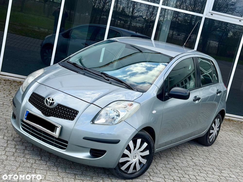 Toyota Yaris 1.3 Luna A/C - 11