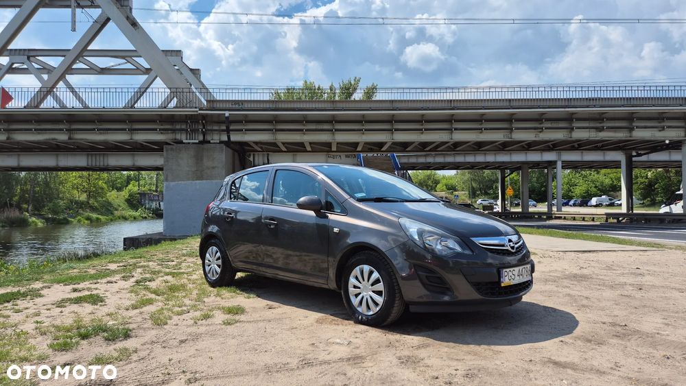 Opel Corsa 1.2 16V Essentia - 1