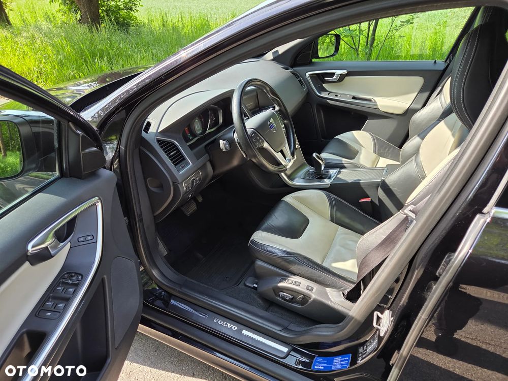 Volvo XC 60 D5 AWD Summum - 7