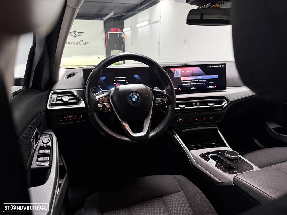 BMW 320 e Aut. Advantage - 27