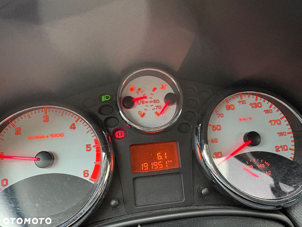 Peugeot 207 90 HDi FAP (Blue Lion) Urban Move - 16