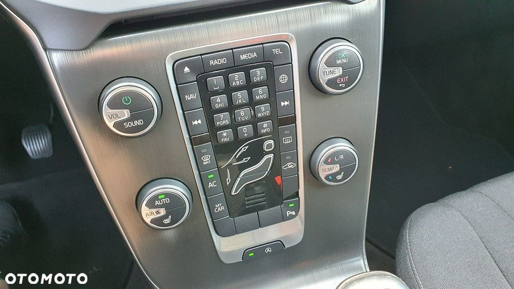 Volvo V40 D2 Kinetic - 24