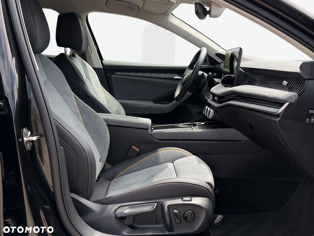 Skoda Superb 2.0 TDI SCR Selection DSG - 17