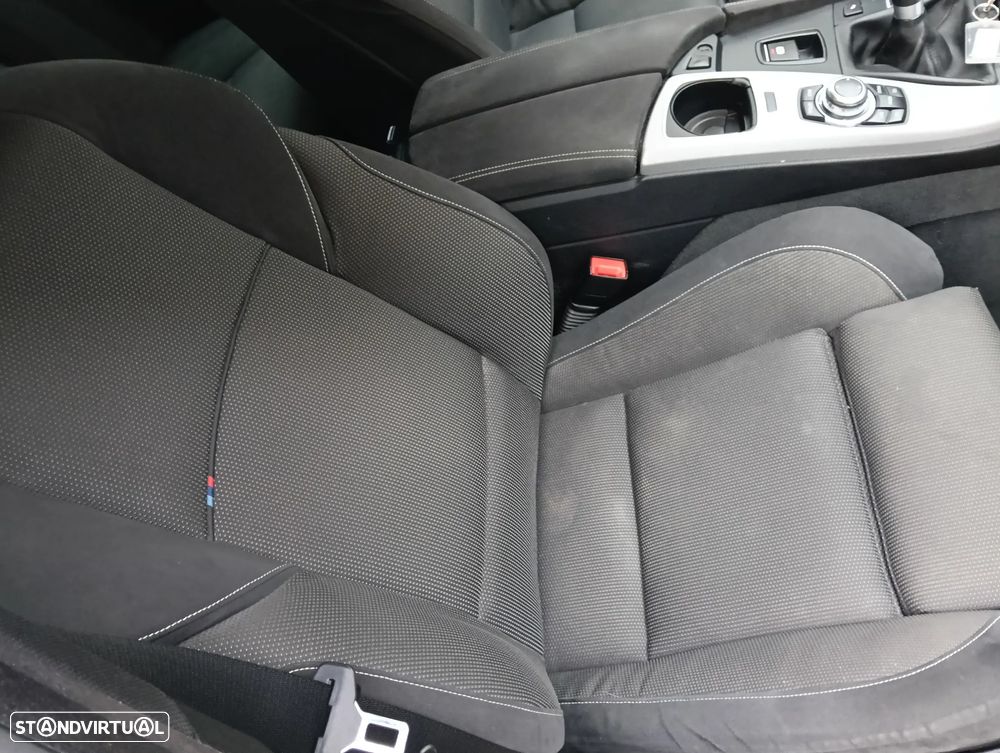 BMW 520 d Pack M - 18