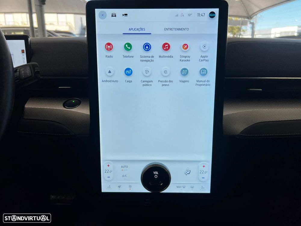 Ford Mustang Mach-E 75.7 kWh Premium AWD - 30