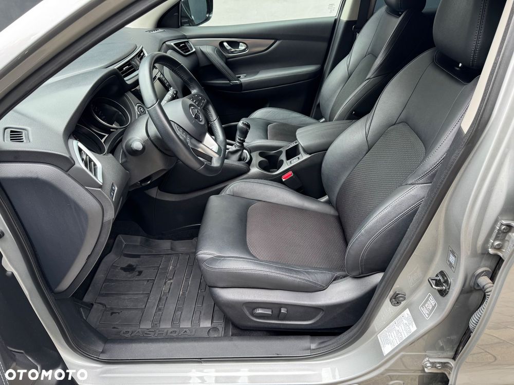 Nissan Qashqai 1.3 DIG-T Tekna - 19