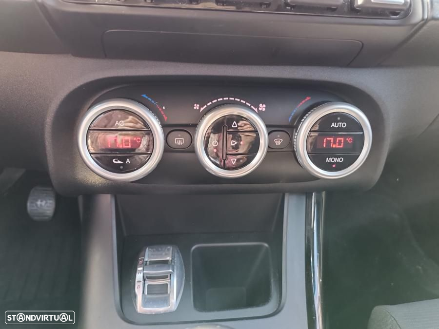 Alfa Romeo Giulietta 1.6 JTDm Trofeo - 13