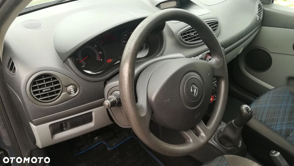 Renault Clio 1.2 16V Authentique - 11